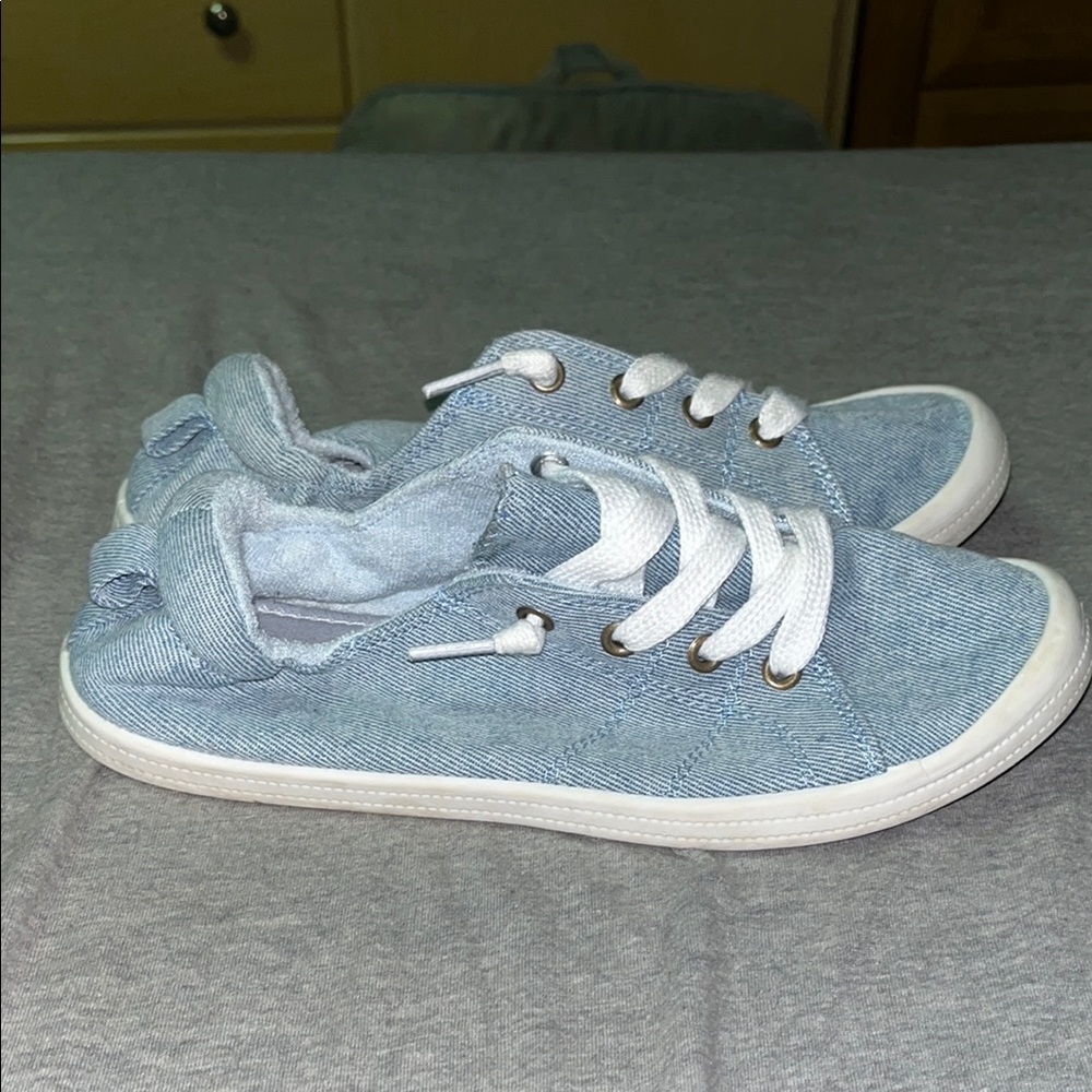 Women’s Blue “Denim” Maurices Sneakers sz 8M - Picture 4 of 8